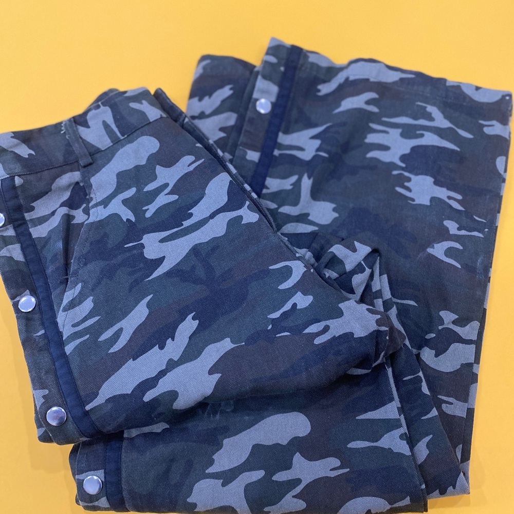 FASHION NOVA Camouflage jeans